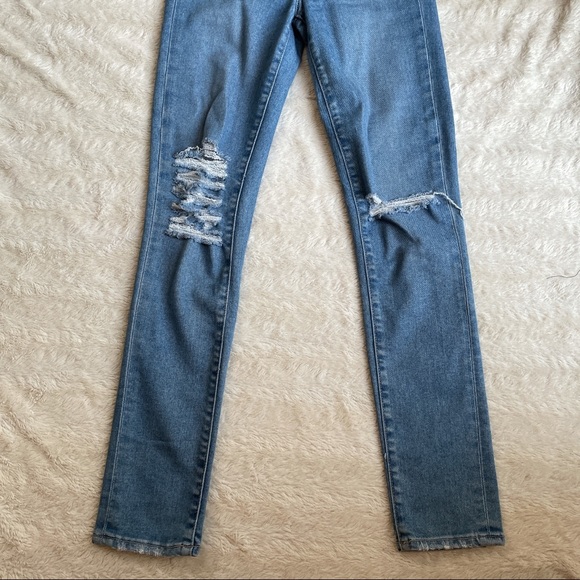 Paige Skyline Ankle Peg in Brynlee Destructed - Picture 6 of 8